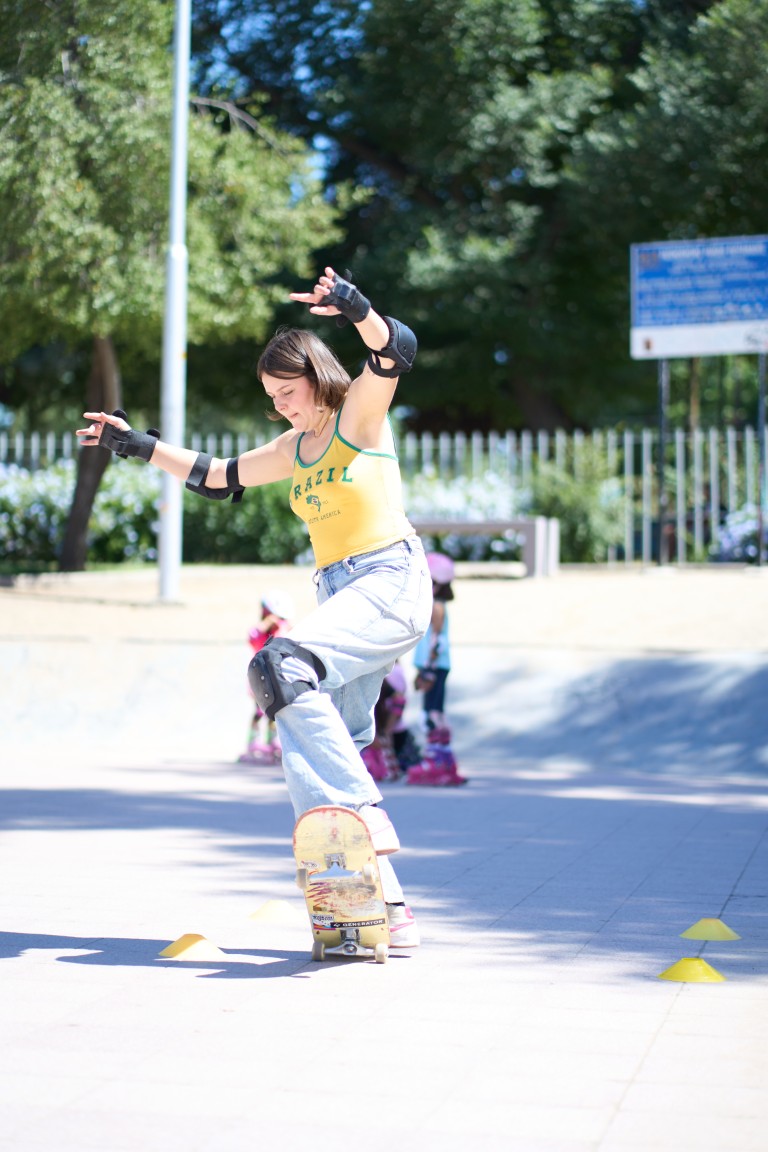 Skatebustamante 161 (Medium)
