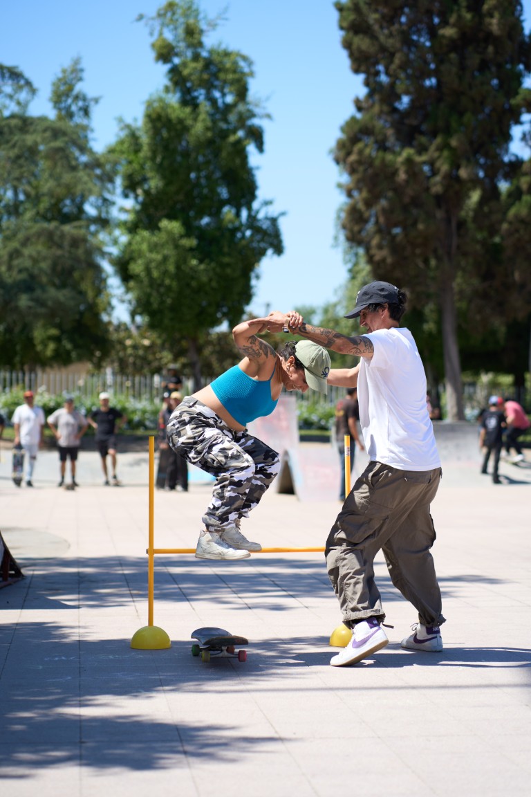 Skatebustamante 214 (Medium)