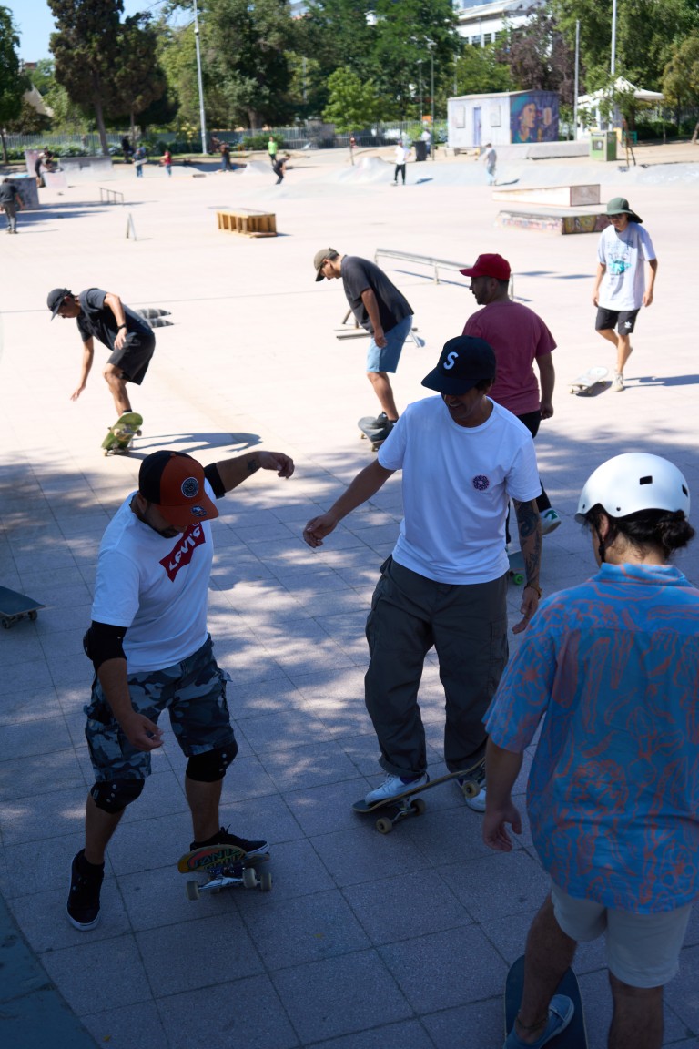 Skatebustamante 44 (Medium)